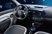 ベースモデルは「トゥインゴEDC」。トランスミッションはATのみとなる。