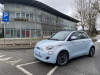 新型「フィアット500カブリオ」。シエナで2020年1月に撮影。