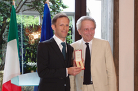 【SUPER GT 2016】イタリア大統領がロニー・クインタレッリに勲章を授与