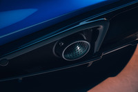 ロータスが新型車「エミーラ」を発表　新世代製品群の旗手を担う第1弾モデルの画像