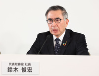 鈴木俊宏社長。1983年にトヨタグループの日本電装（現デンソー）に入社して技術畑を歩んだ後、1994年にスズキに入社。2015年6月に社長就任。