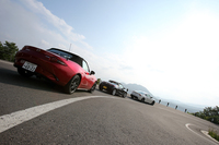 オープンスポーツ vs “FR”クーペで新型「ロードスター」のキャラクターに迫る。