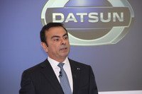 日産自動車のカルロス・ゴーンCEOは、「成長市場において、オートバイに乗っているユーザーなどに、モダンな自動車を手の届きやすい価格で提供する」と、ダットサンブランドをアピールした。