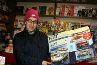 近所のエディーコラで働くドナテッラ。