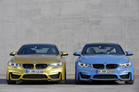 
    「M3」もこの新型で5世代目。これを機に従来の「M3クーペ」が「M4クーペ」（写真左）の名で独立した。
    