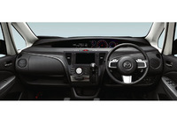 「ビアンテ グランツ-SKYACTIV」のインパネ。センターパネルの質感が高められている。