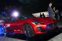 「グラントゥーリズモMCストラダーレ センテニアル・スペシャル・エディション」
    