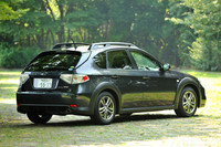 車高がアップしているかと思いきや、最低地上高は標準「インプレッサ」と変わらない。