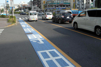 ●自転車運転者講習の対象となる危険行為
    1.信号無視
    2.通行禁止違反
    3.歩行者用道路徐行違反
    4.通行区分違反
    5.路側帯通行時の歩行者通行妨害
    6.遮断踏切立ち入り
    7.交差点安全進行義務違反等
    8.交差点優先車妨害等
    9.環状交差点の安全進行義務違反等
    10.指定場所一時不停止等
    11.歩道通行時の通行方法違反
    12.ブレーキ不良自転車運転
    13.酒酔い運転
    14.安全運転義務違反     