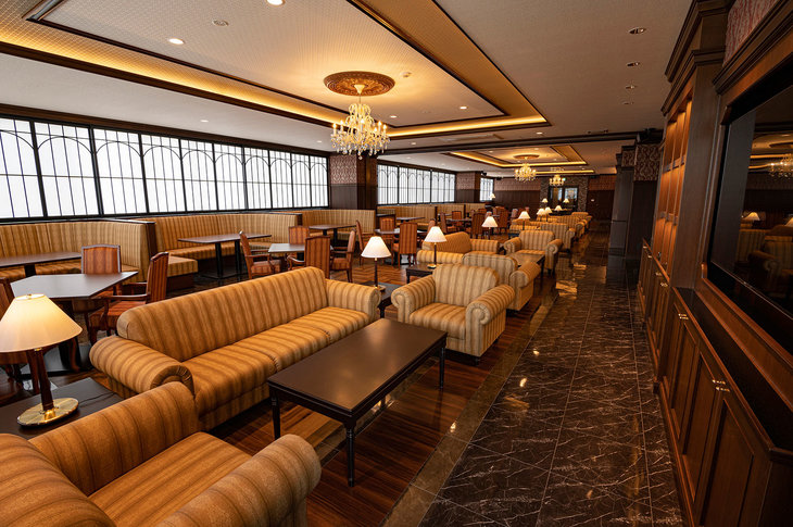 施設の2階には、オーナーがゆっくりくつろぐことができるホスピタリティースペースが設けられる。北側の窓からは雄大な富士山を望むことができる。