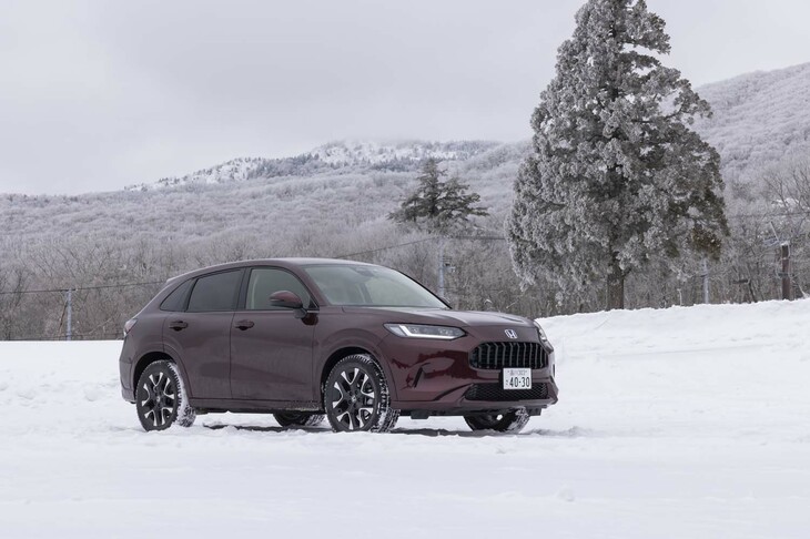 今回の試乗車は「ホンダZR-V e：HEV Z」の4WD。いわゆる一番高価なモデルで、車両本体価格は411万9500円。