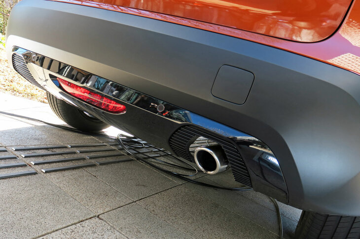 シトロエンC4シャイン（マフラー＆リアバンパー）