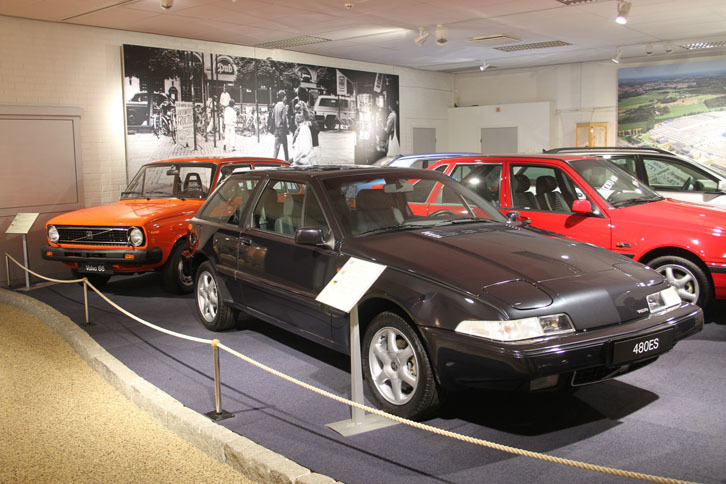 「480ES」（1985～1995）。ボルボにとって初めての量産FFモデル。