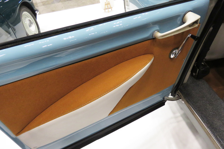 シトロエンID19ファミリアーレ（1968年）／アウトニーズ