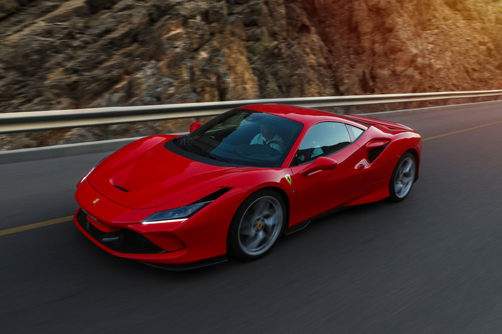 フェラーリF8トリブート