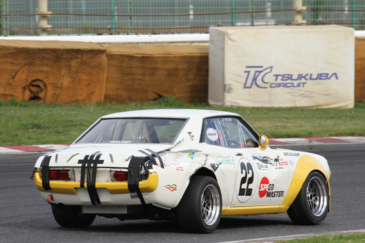 オープニングラップの接触によってリアスポイラーや右リアのオーバーフェンダーなどを失った「スピードマスターFFDカメアリセリカ」。応急処置によりご覧のような姿となりながらも、筑波戦7連勝を飾った。