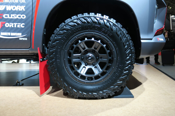 三菱トライトン ラリーカー“アジアクロスカントリーラリー参戦車”（レプリカ）