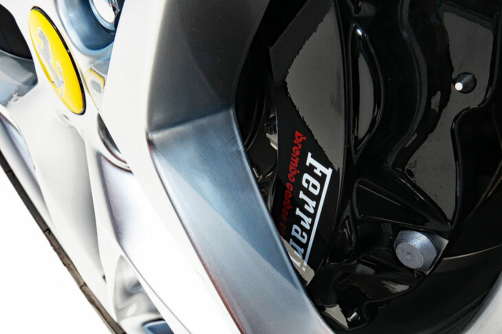 フェラーリ・ローマ スパイダー（ブレーキキャリパー）