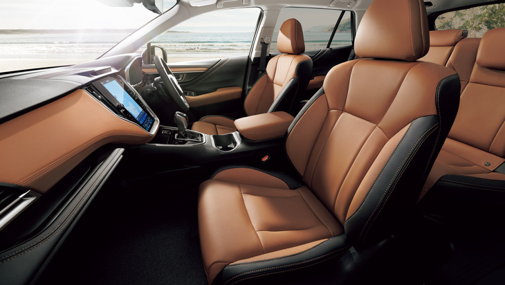 「レガシィ アウトバック リミテッドEX」にオプションで用意される本革シート。