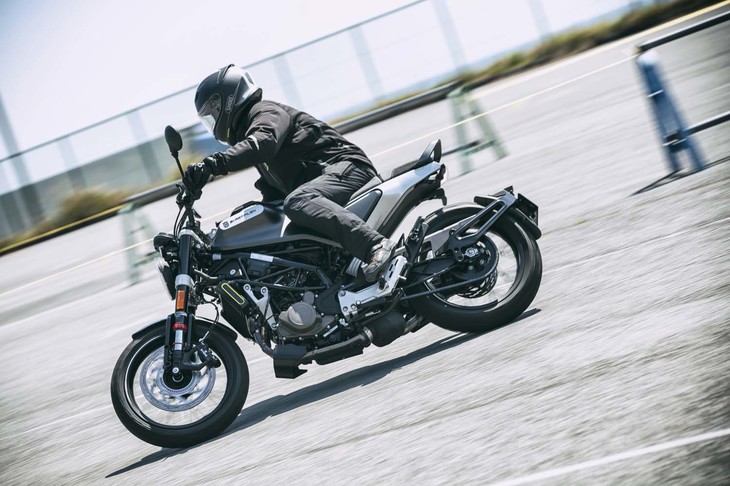 ハスクバーナ・スヴァルトピレン125