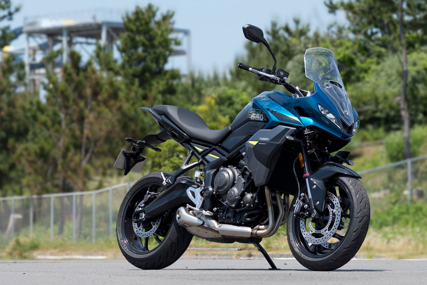 ツインフィン　爆速　5.6試乗可能 トライアンフ 試乗記・新型情報 - webCG
