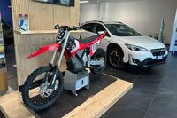 マージ家の販売店はMGよりも先に、2023年に電動モトクロッサー「スタルク・フューチャー」の販売も始めた。