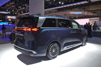 清水「この2台については、なんで日本のショーで展示しちゃったの？ って感じだね」 
	ほった「『デンツァD9』については特にそうですよね。“元ネタ”がそこら中を走ってる日本でこんなの展示して、多少なりとも反感を買うって、思わなかったのかな？」