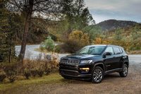 コンパクトSUV「ジープ・コンパス」の装備が充実の画像