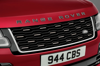 「レンジローバーSVオートバイオグラフィー」のフロントグリル。
