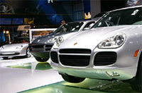 ポルシェブースの主役は、やはり新型SUVのカイエン