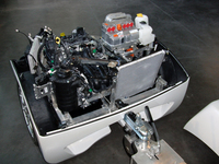 「EPテンダー」の内部。ジェネレーターを駆動するのは、「タタ・ナノ」の直列2気筒600ccエンジン。