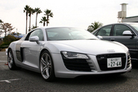 新型スポーツカー「R8」は、昨年発売されるや売り切れる人気ぶり。