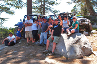 すれ違う人はみな、陽気にあいさつしてくれる。もっとも「10thアニバーサリーエディション」の隊列は、ジープファンにとって特別な存在かもしれないが。