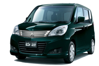 
	新グレードの「リミテッド」。ボディーカラーは「コメットグリーンパールメタリック」。
	