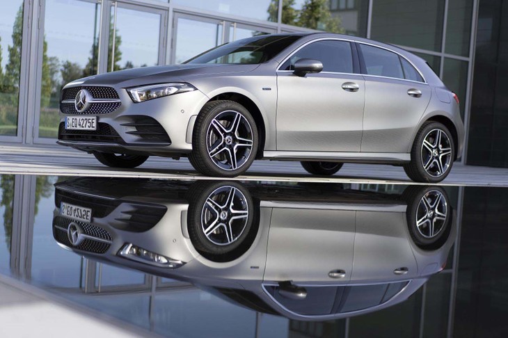 メルセデス・ベンツA250e