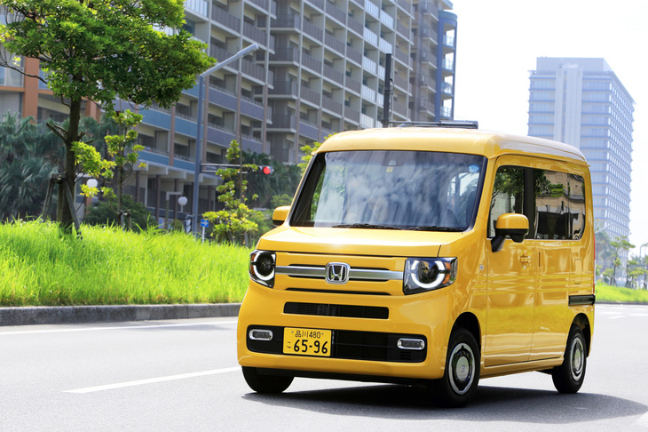 「N-VAN」には仕事に徹したプロ仕様のグレードとして「G」と「L」を設定するほか、ライフスタイル充実派に向けたグレードも用意。今回の試乗車「＋STYLE FUN」は、個人事業主や若者をターゲットに、仕事だけでなく、趣味にも積極的に使える装備をうたっている。