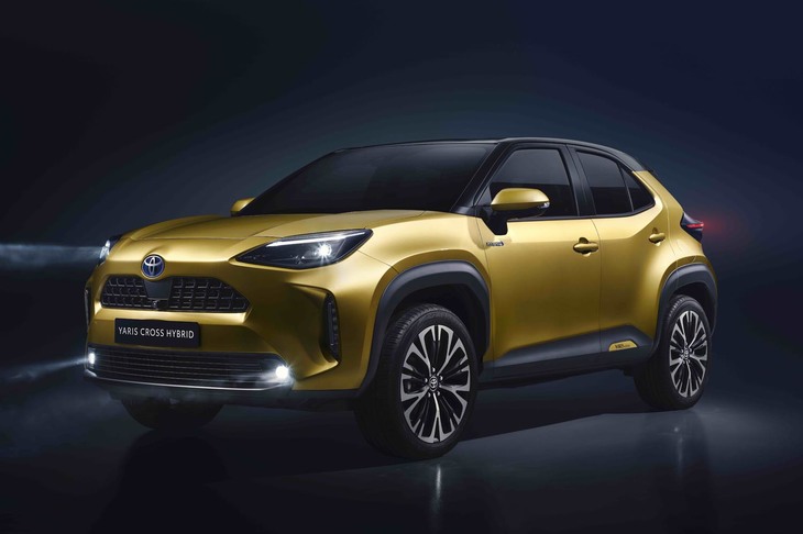 トヨタの新型SUV「ヤリスクロス」は、2020年秋の発売が予定されている。プラットフォームは「ヤリス」と共通でヤリス名も添えられてはいるが、ボディーサイズは全長×全幅×全高＝4180×1765×1560mmと、ヤリスよりもひと回り大きい。