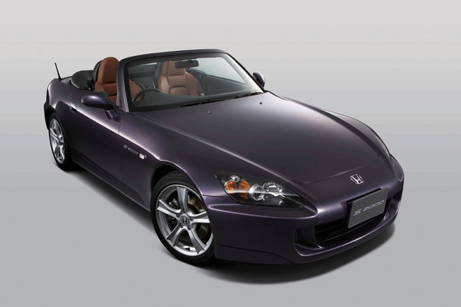 MTしか設定のないホンダのスポーツカー「S2000」もエニカでは選択可能（写真はイメージ）。近年価格高騰の傾向にある絶版車だが、カーシェアであれば一日あたり1万円前後のシェア料金で、その走りが楽しめる。