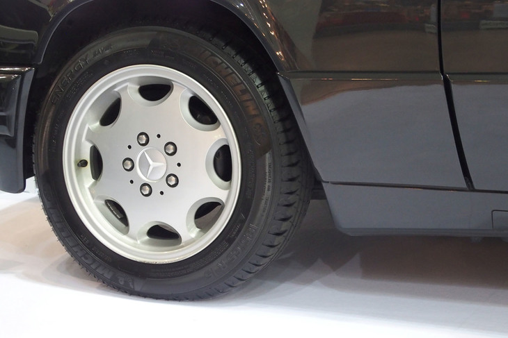 メルセデス・ベンツ190E 2.6（1993年）／MOTOR Logic Company