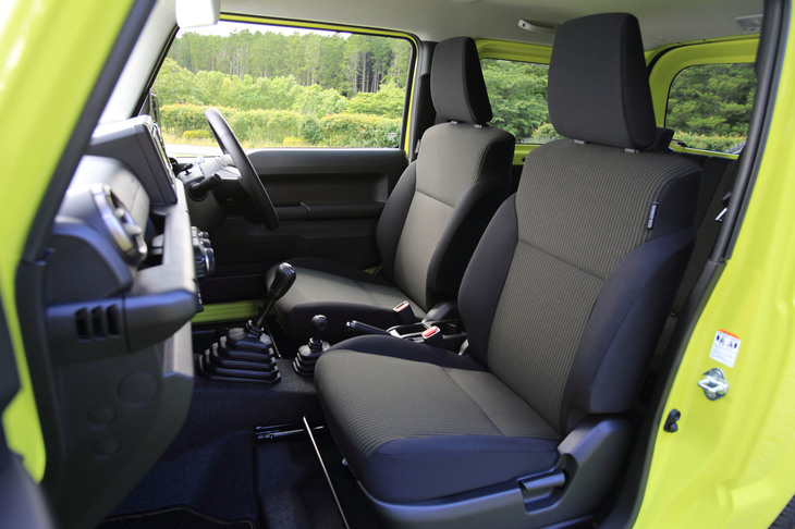 スズキ・ジムニーXC（フロントシート）
