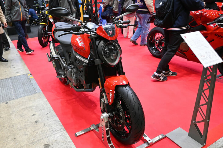 ドゥカティ・モンスター＋