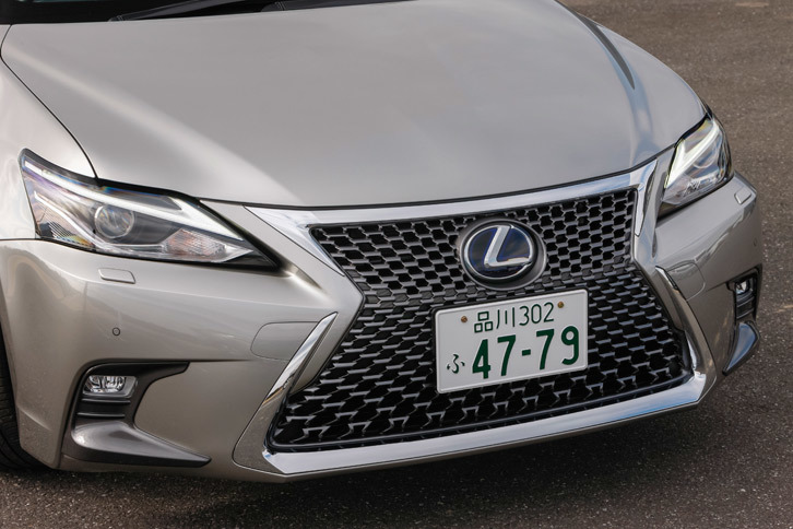 レクサスCT200h“バージョンL”