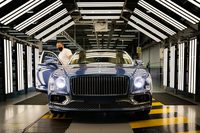 ベントレーが「フライングスパーV8」の生産をスタート　日本での納車開始は2021年第2四半期を予定