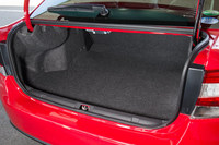 トランクルームの容量は460リッター。開口部の幅を広げることで、積み下ろしのしやすさも改善されている。