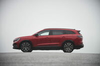 6代目となる「ルノー・エスパス」。これまでミニバンとして知られてきた同モデルだが、最新型はSUVへと生まれ変わった。