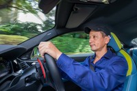 日ごろからクルマを運転する人であれば、運転中の眠気は悩みの種だろう。こうして順調に運転していても……。