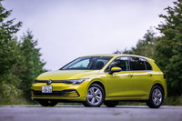 新型「フォルクスワーゲン・ゴルフ」は、2021年6月15日に日本導入が発表された。1974年にデビューした初代モデルから数えて8代目にあたる。