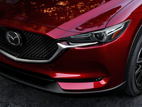 艶（つや）やかさと精悍（せいかん）さを融合させたという、新型「マツダCX-5」のエクステリア。