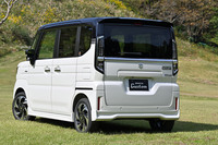 「スズキ・スペーシア」がフルモデルチェンジ　後席の座面に新機軸を採用の画像