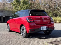 新開発の1.2リッター3気筒エンジンは最高出力は82PS、最大トルク108N・mを発生。マイルドハイブリッドを搭載しないエントリーグレードもある。